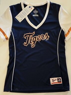 NWT Detroit Tigers V-Neck Jersey